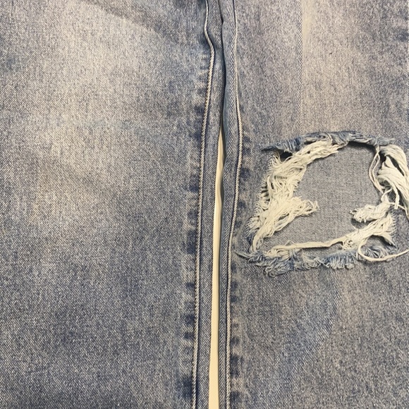 Brand new jeans! - Picture 2 of 2